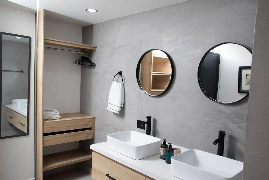 Apartamento Hidden Gem Of Poblado! Location & Tranquillity Top Medellín Colombia
