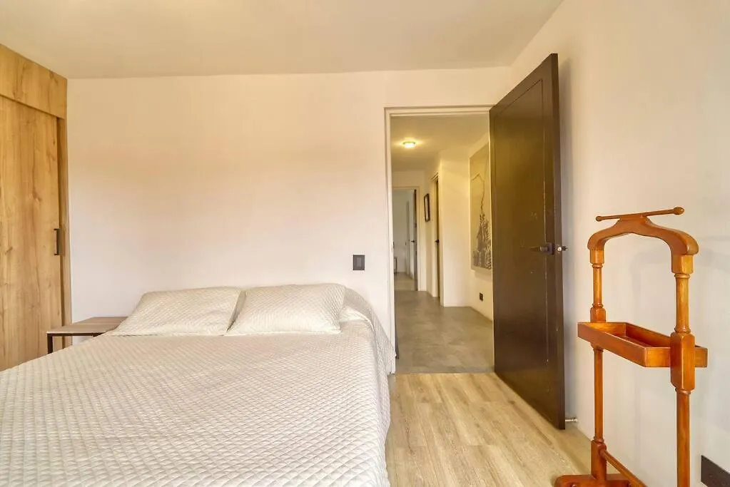 Hidden Gem Of Poblado! Location & Tranquillity Top Medellín Apartmán