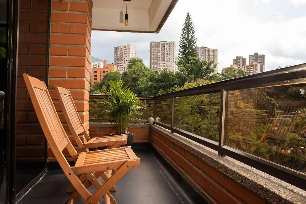 Hidden Gem Of Poblado! Location & Tranquillity Top メデジン アパート
